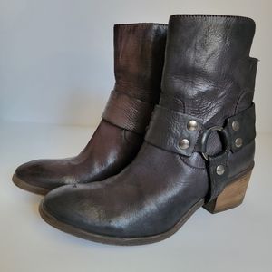 DONALD J. PLINER Dasha Boots Western Couture